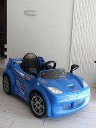 小龙开一辆国产跑车视频,小龙驾驭国产跑车激情驾驭